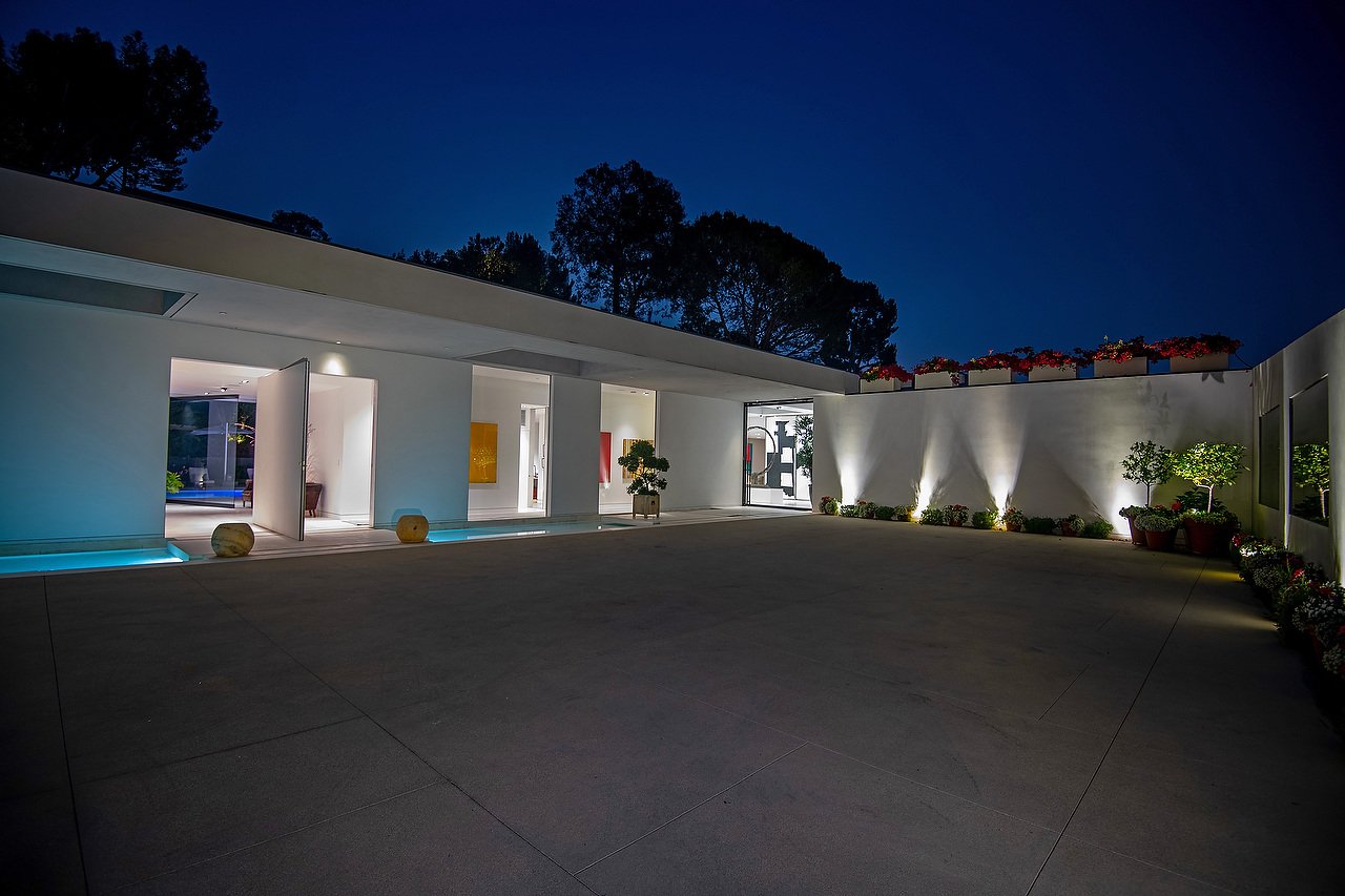 Furnished Trousdale Warm Modern Masterpiece