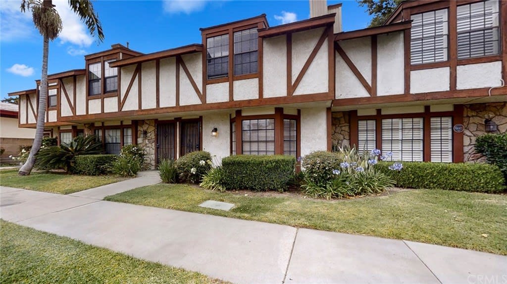1143 S Paula Dr #3
