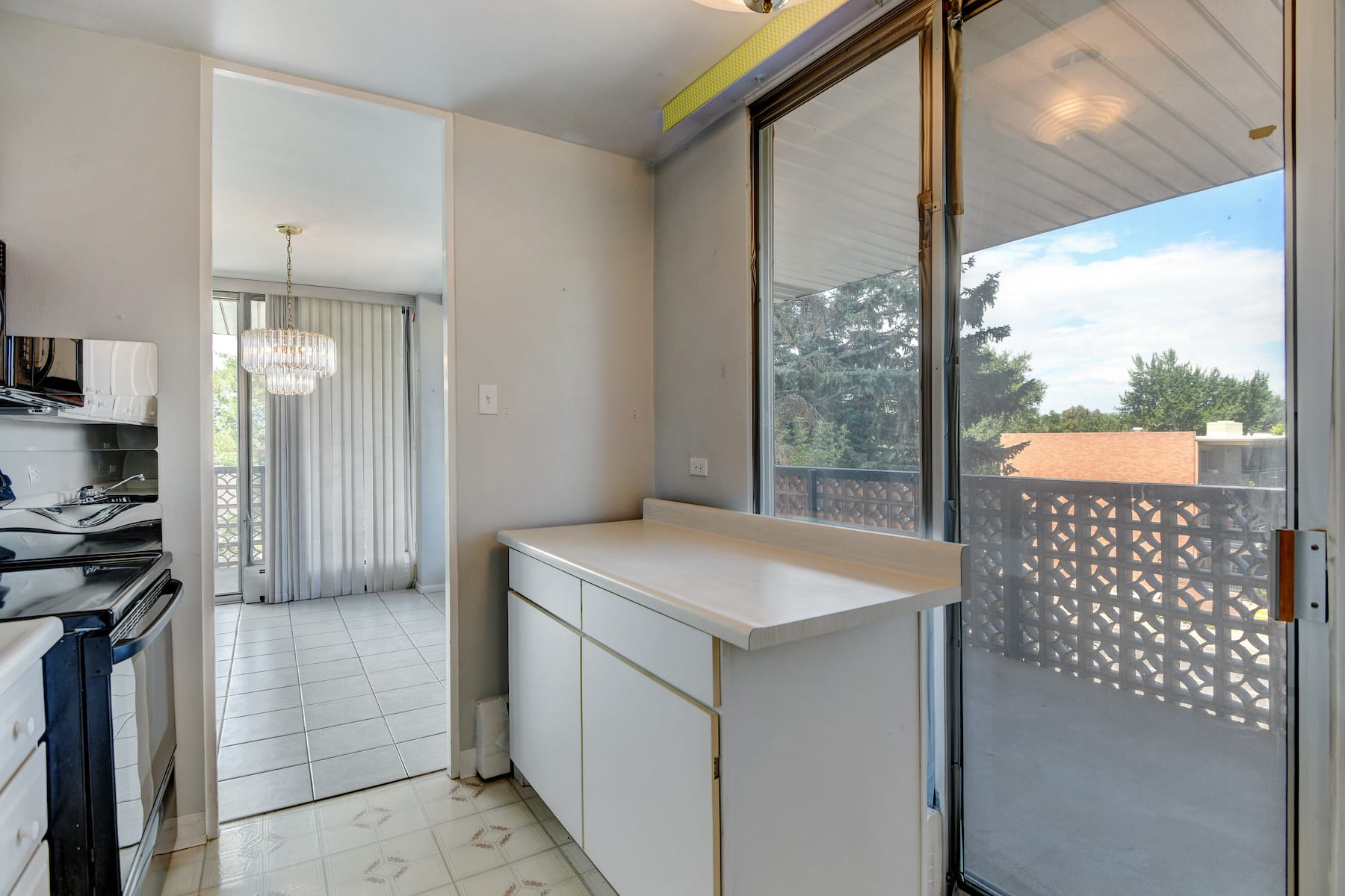 4570 E Yale Avenue #301