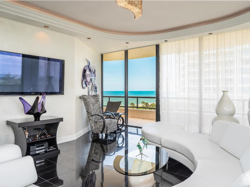 435 L Ambiance Dr, #L407