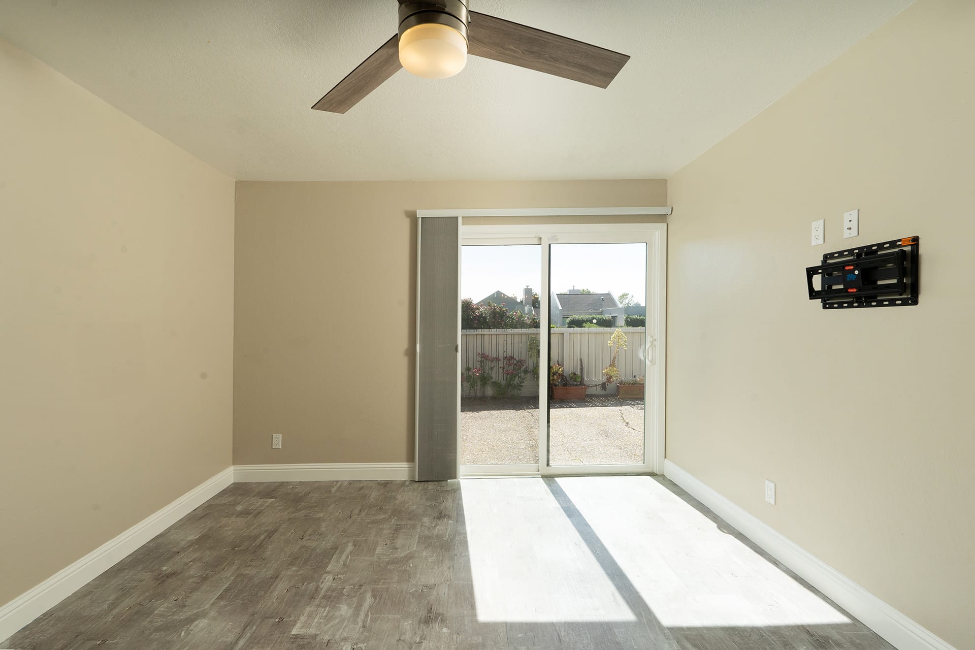 Charming Carmel Condo - 4000 Rio Road #65
