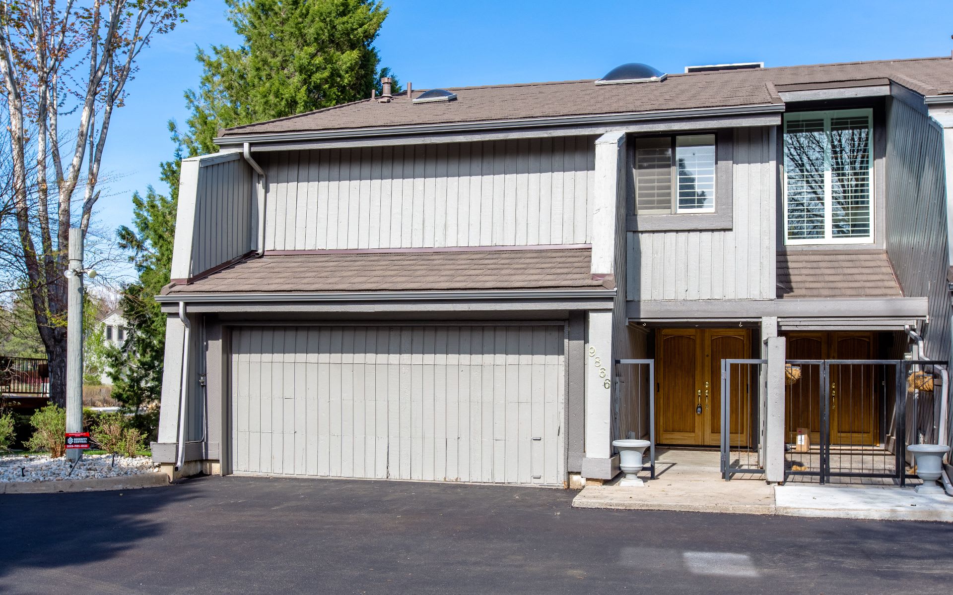 9866 E Maplewood Circle