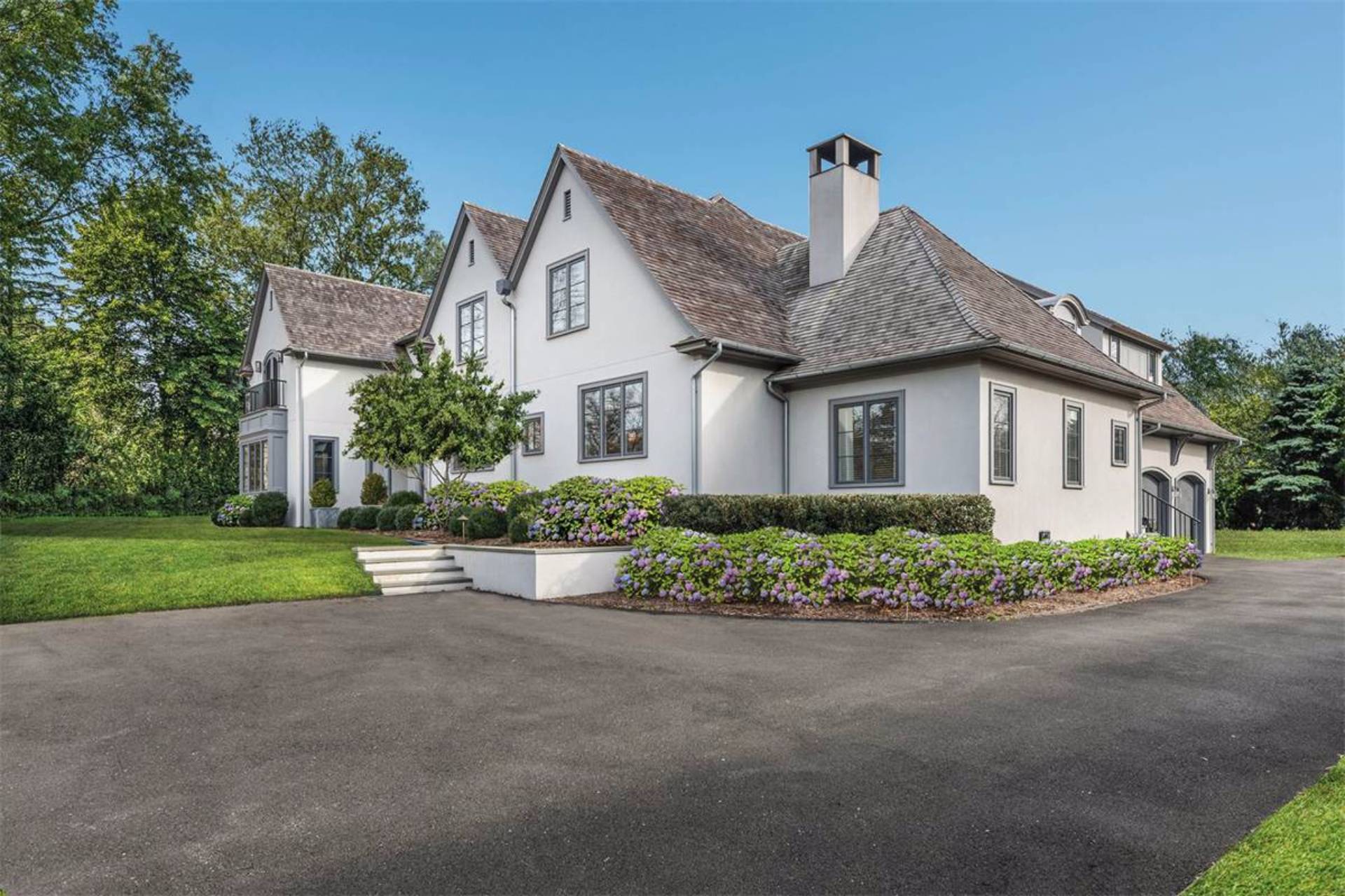52 Noyac Bay Ave
