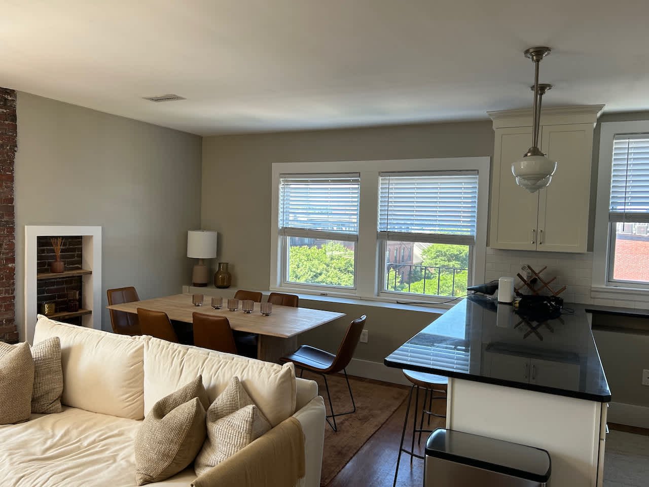 Union Park - 1.5 Bed 1 Bath with Laundry and GARAGE PARKING! September 1 