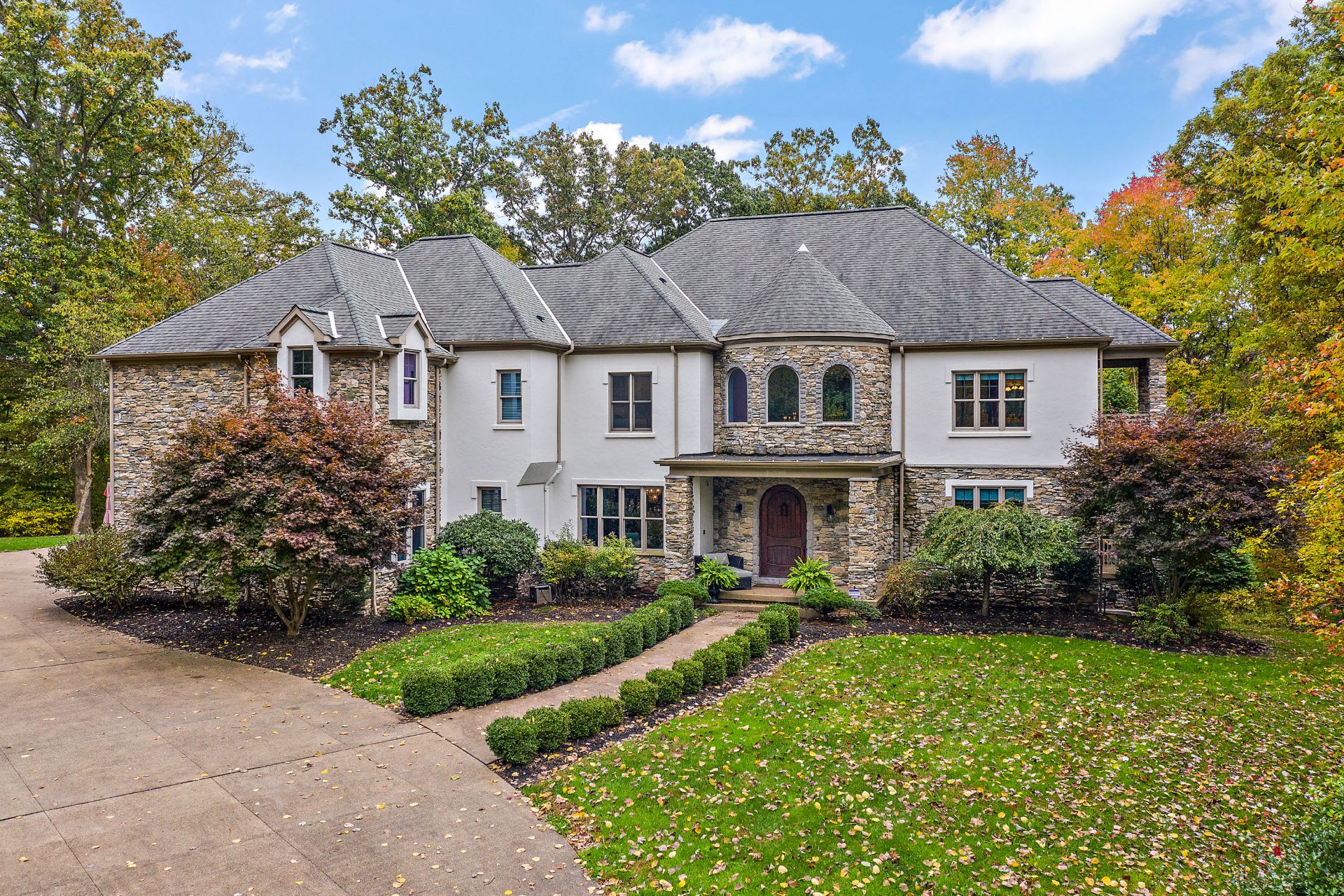 131 Skymark Ln
