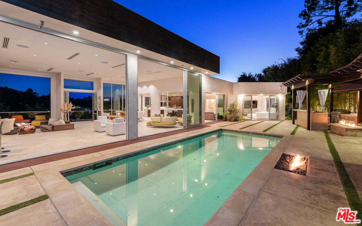 View Opulent