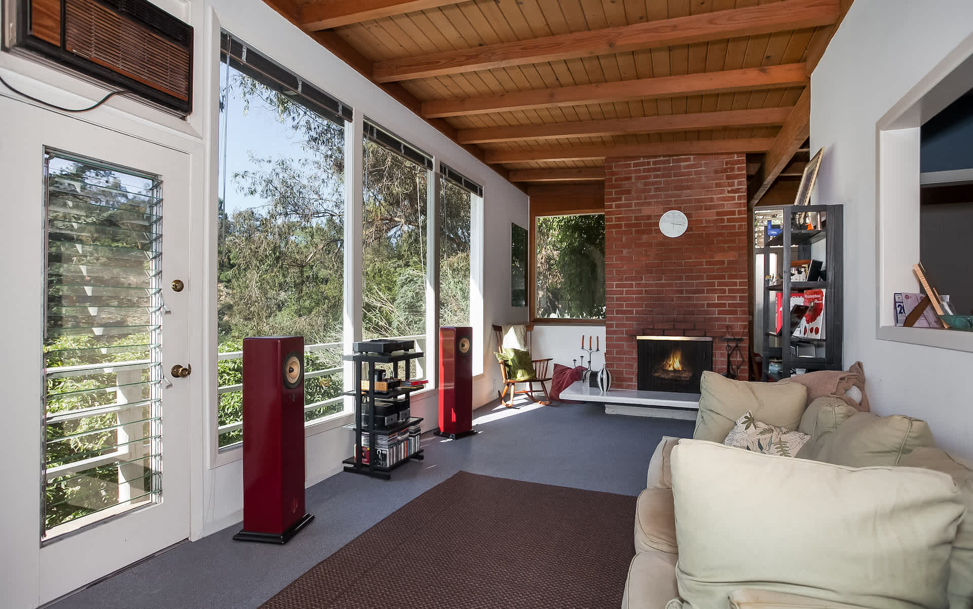 8275 Mannix Drive