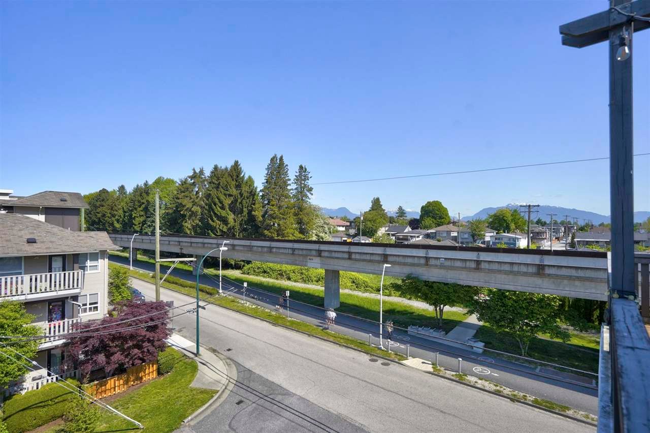 401-3308 Vanness Ave