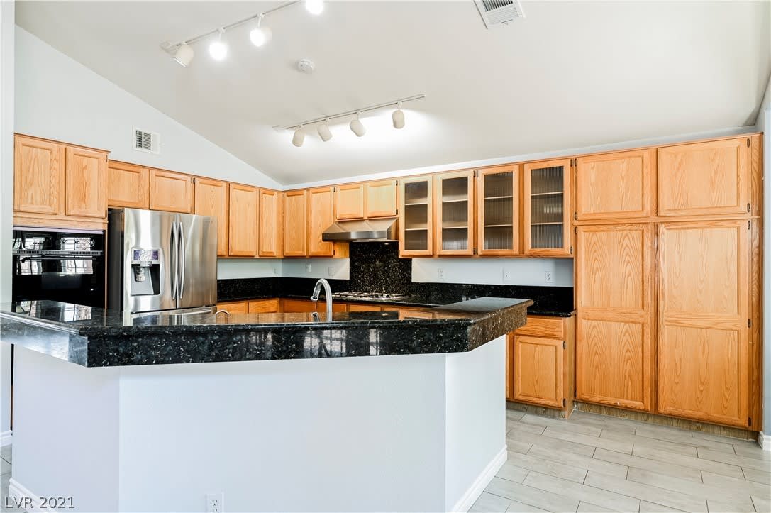 2700 Ontario Dr