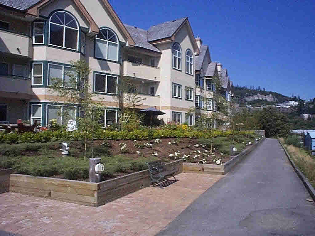 105-1468 Pemberton Ave
