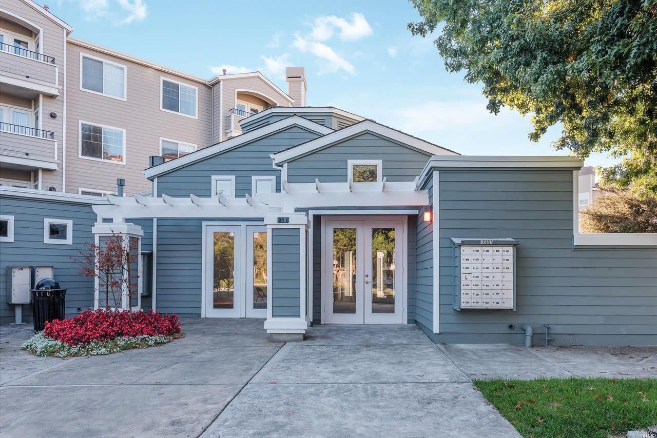 1579 S Novato Blvd #102