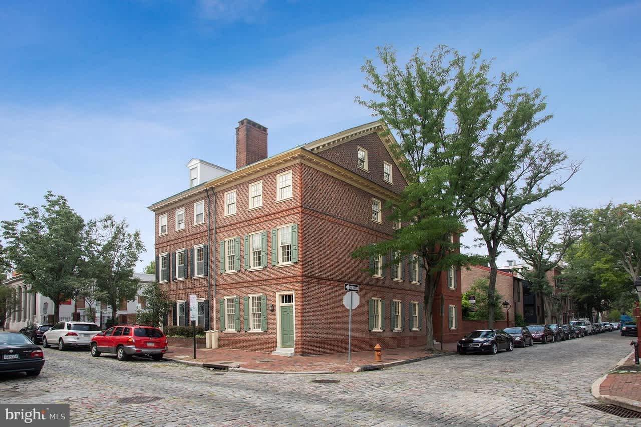 200 Delancey Street