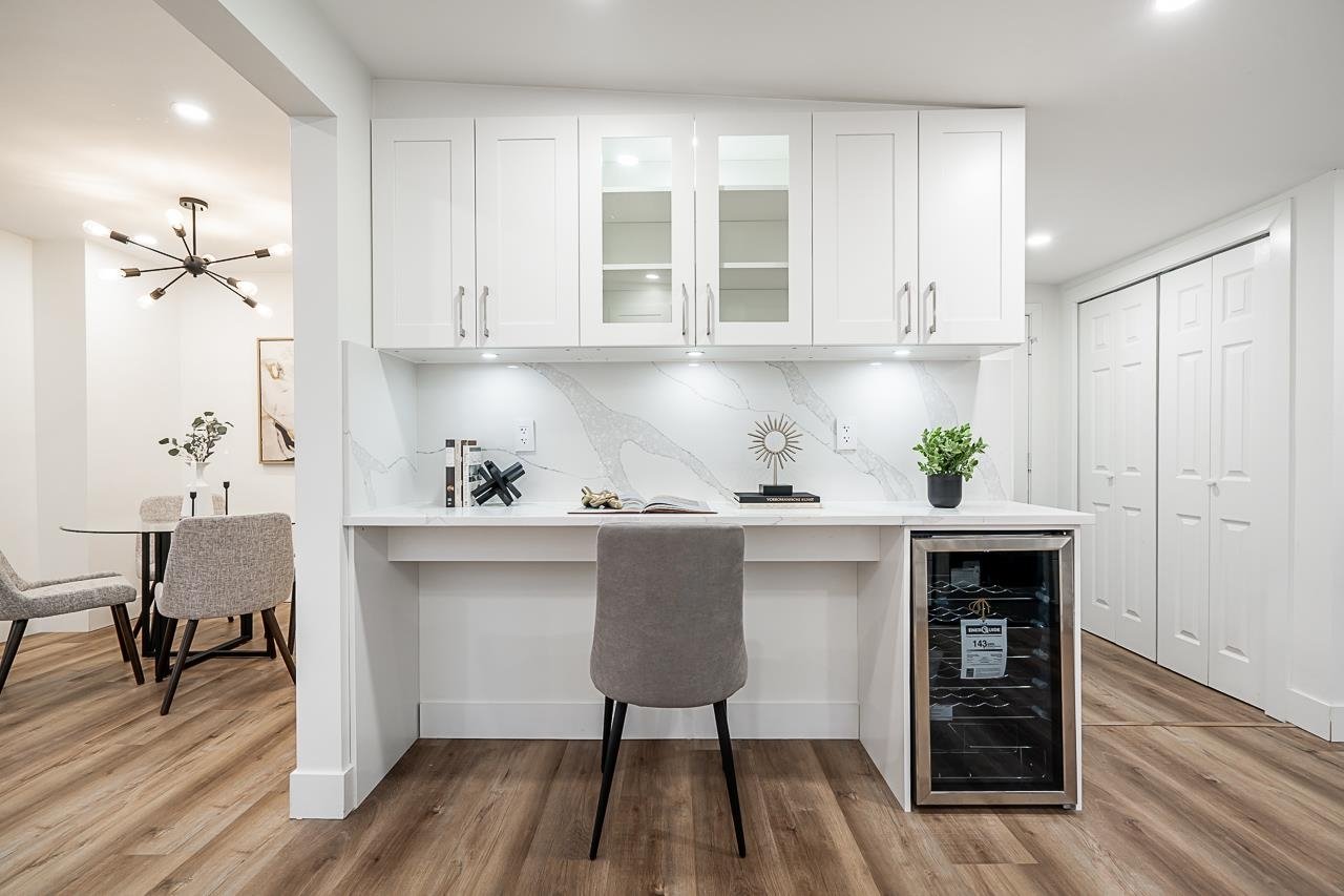 11443 87 Ave