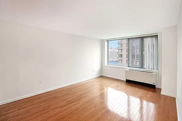 455 Main Street Unit: 15H