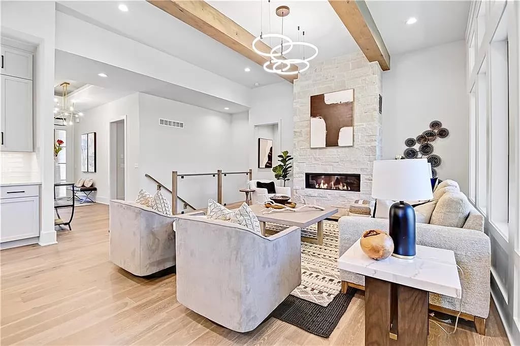 9435 Meadow Lane
