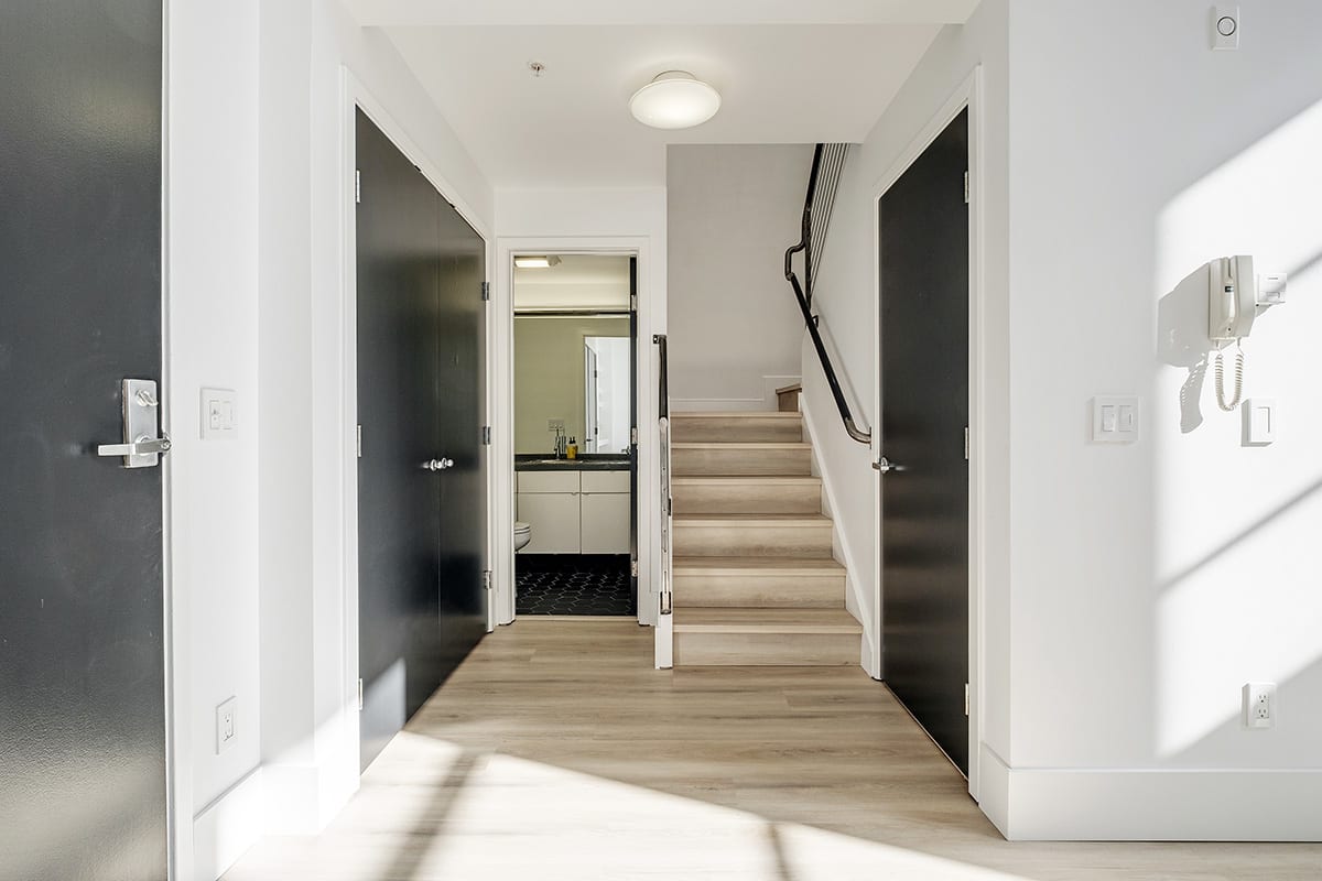 221 Clara St., #11