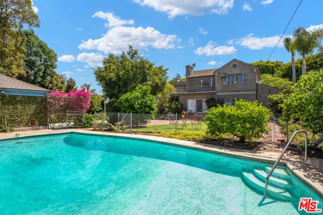 Aurora Estate