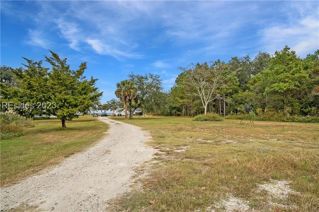 83 Coosaw Point Dr
