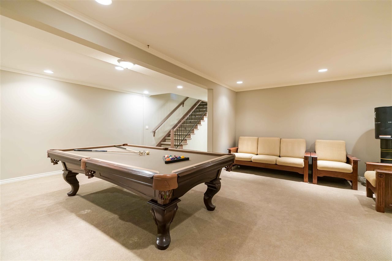 2221 Tanager Place, North Vancouver