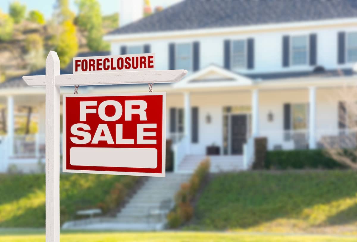 Is Buying a Foreclosed Home Right for Me?