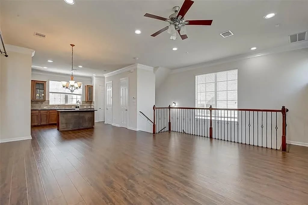 3216 Clearview Cir