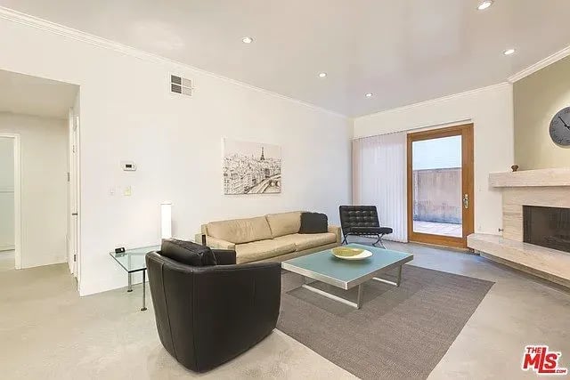 11755 Montana Ave APT 106