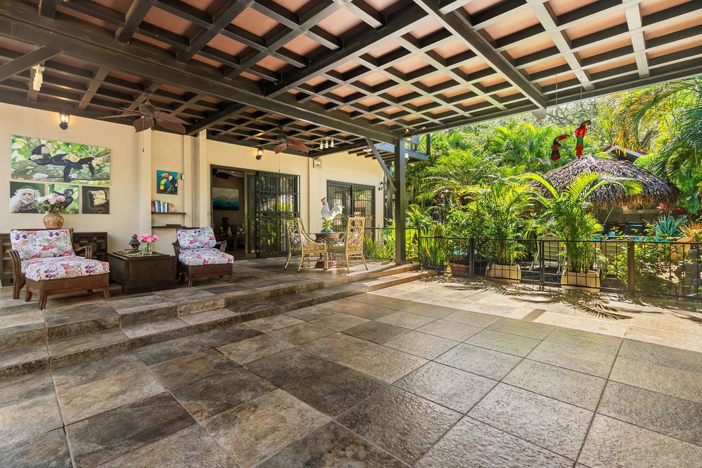 Mixed Use Income Property, Tamarindo, Guanacaste