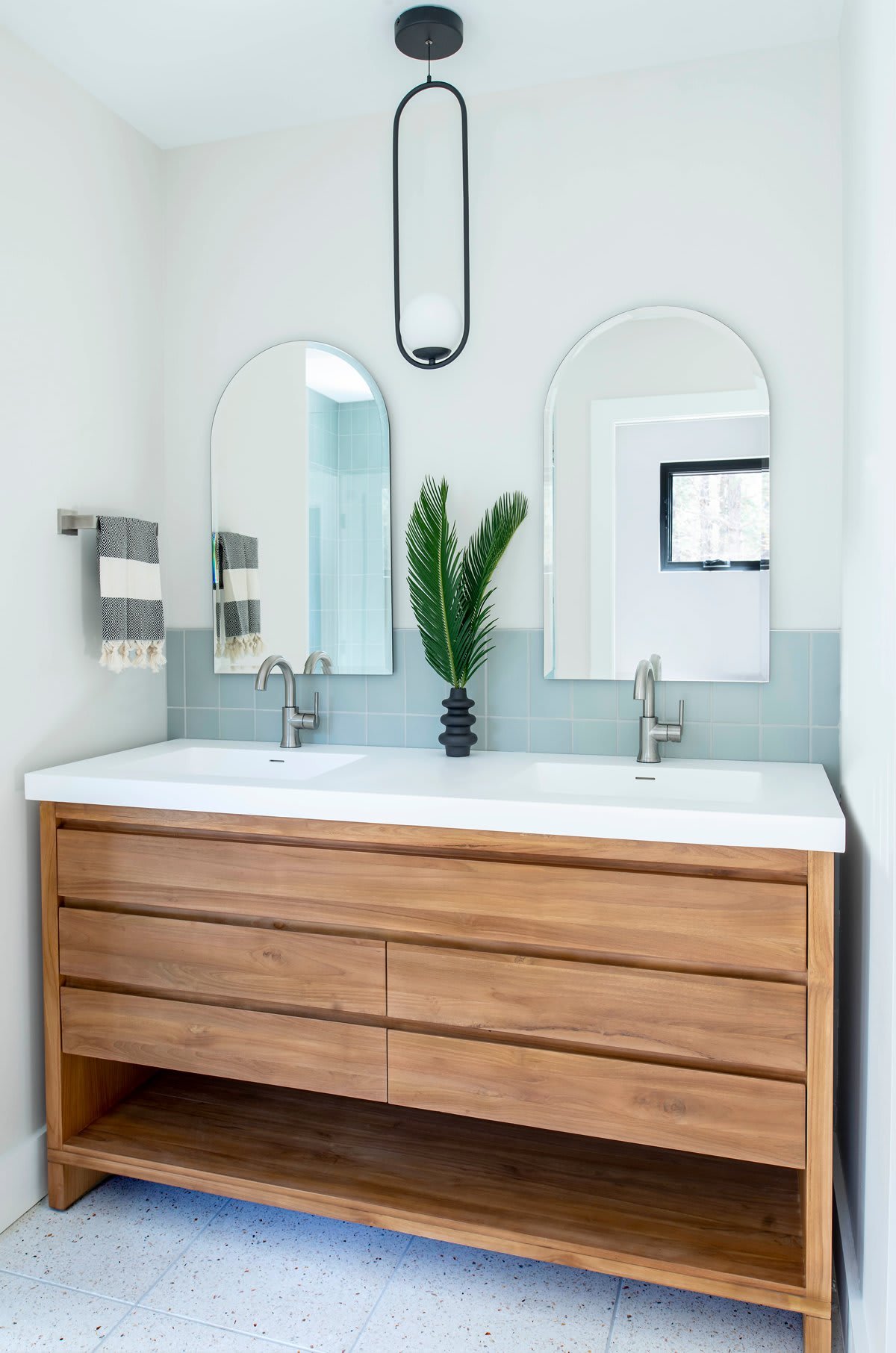 House Tour: Scandi-Modern Farmhouse