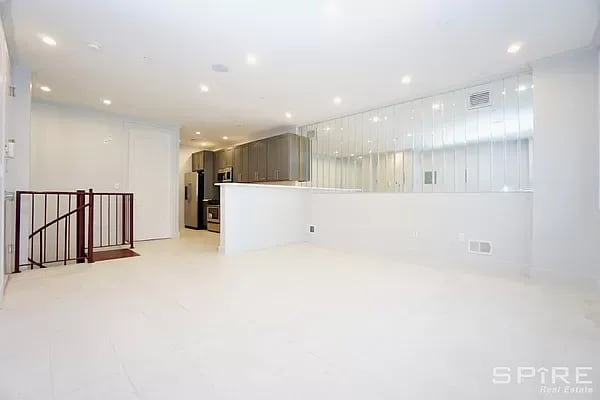 1068 Lafayette Avenue Unit: A