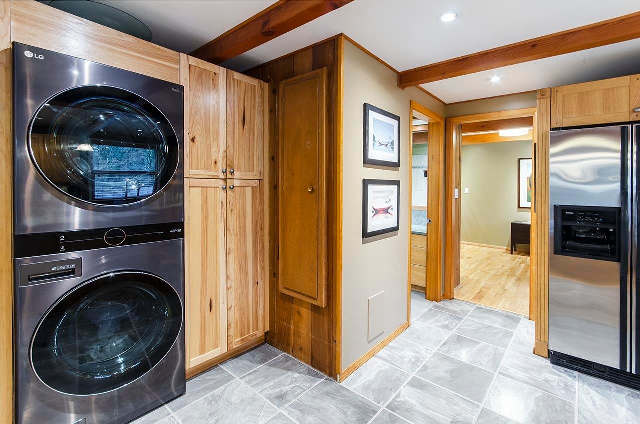 4225 Fairway Pl