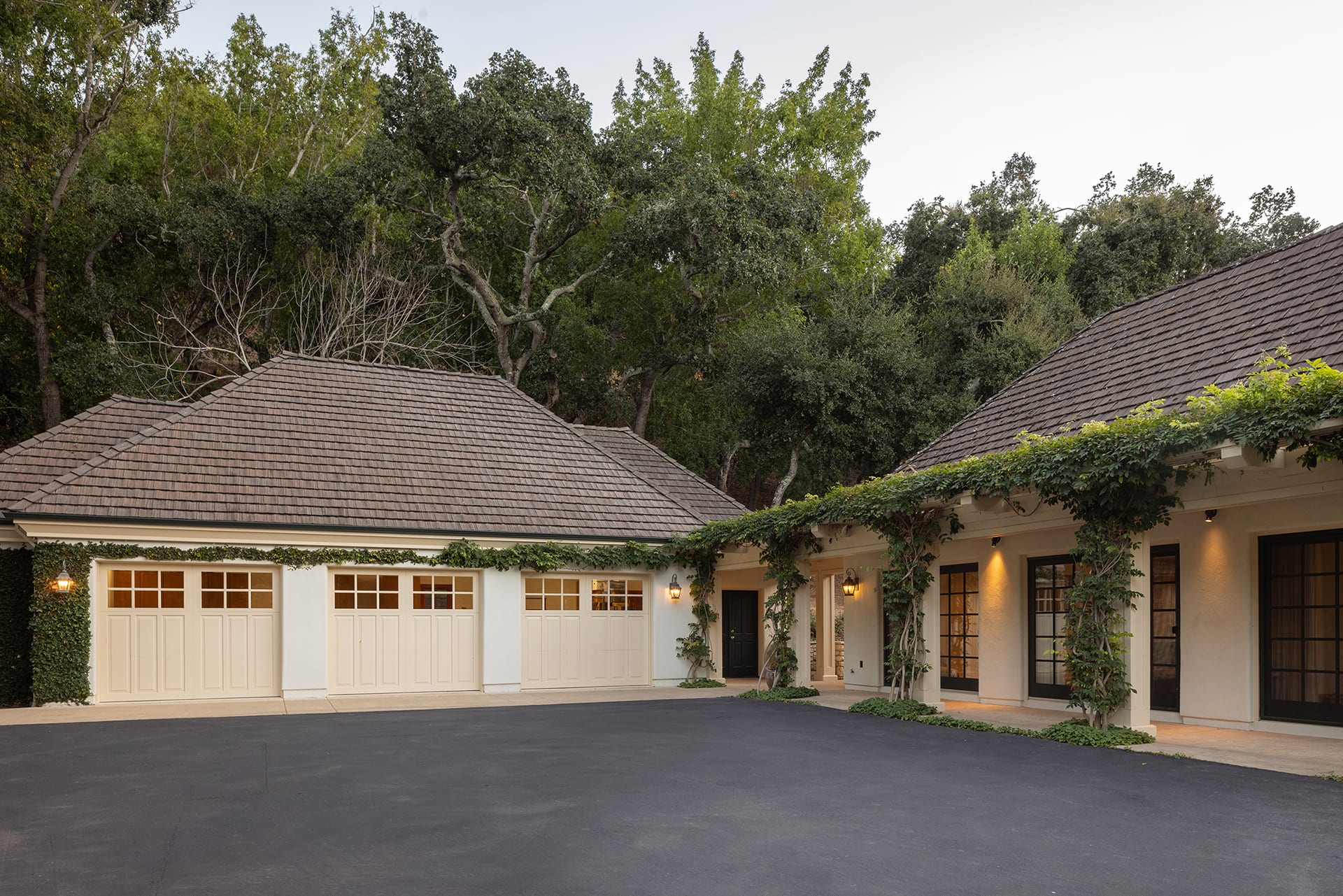 Peaceful French Country Estate - 5 Sleepy Hollow Dr
