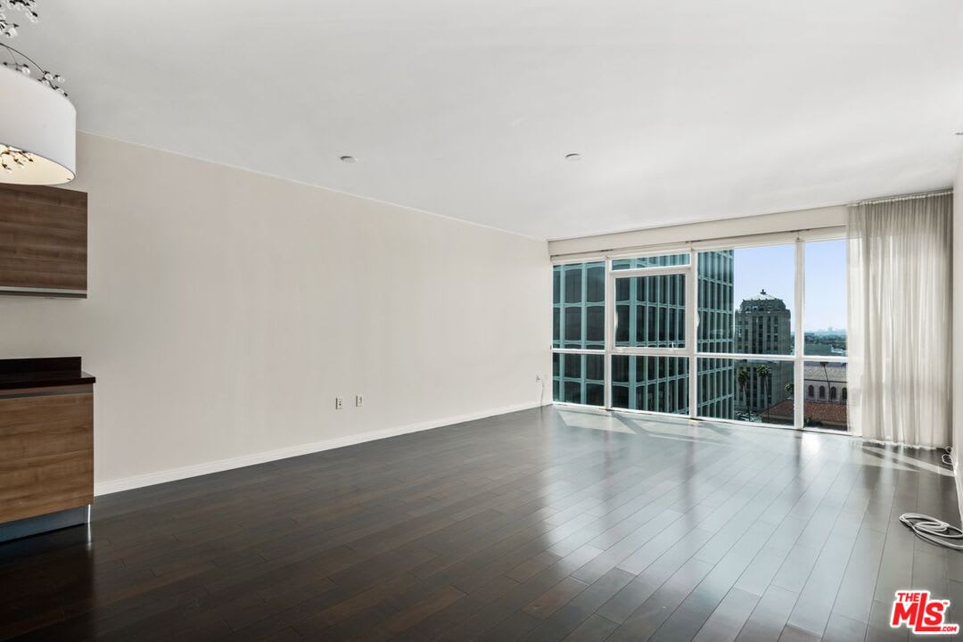 3785 Wilshire Blvd Unit: 1203