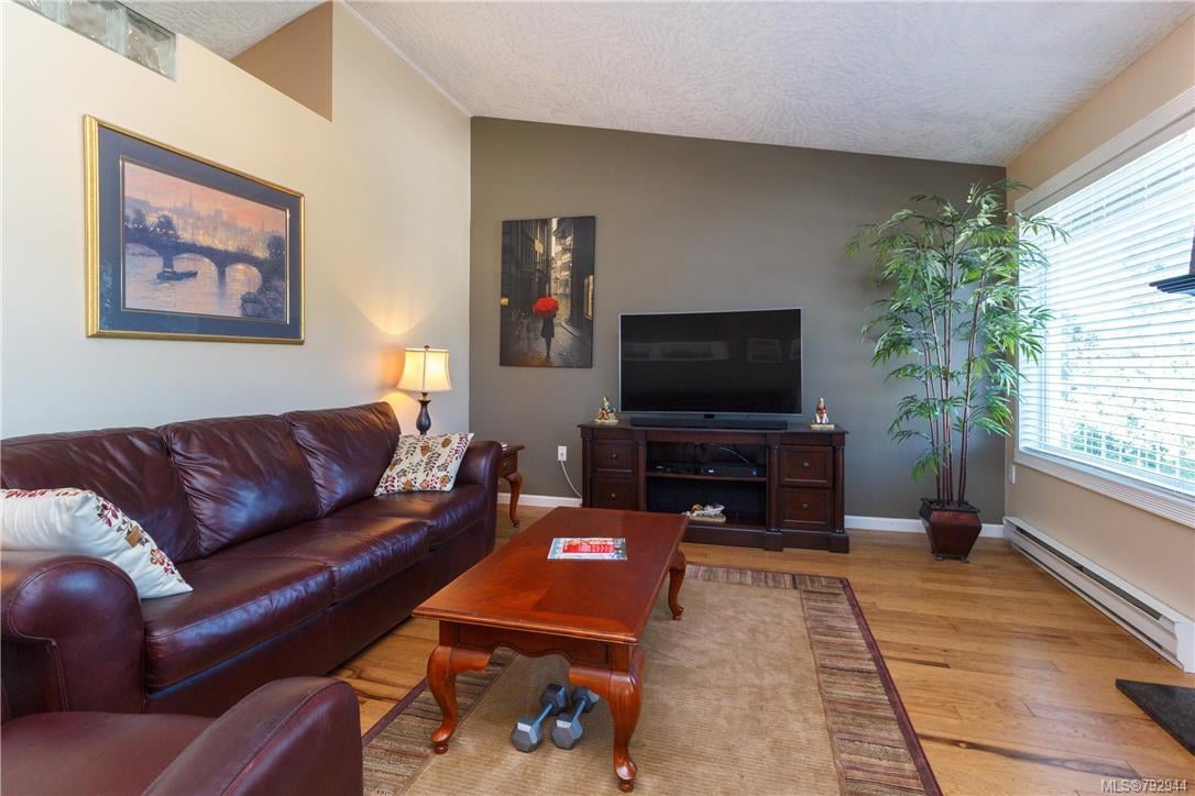 2406 Fleetwood Crt, Langford