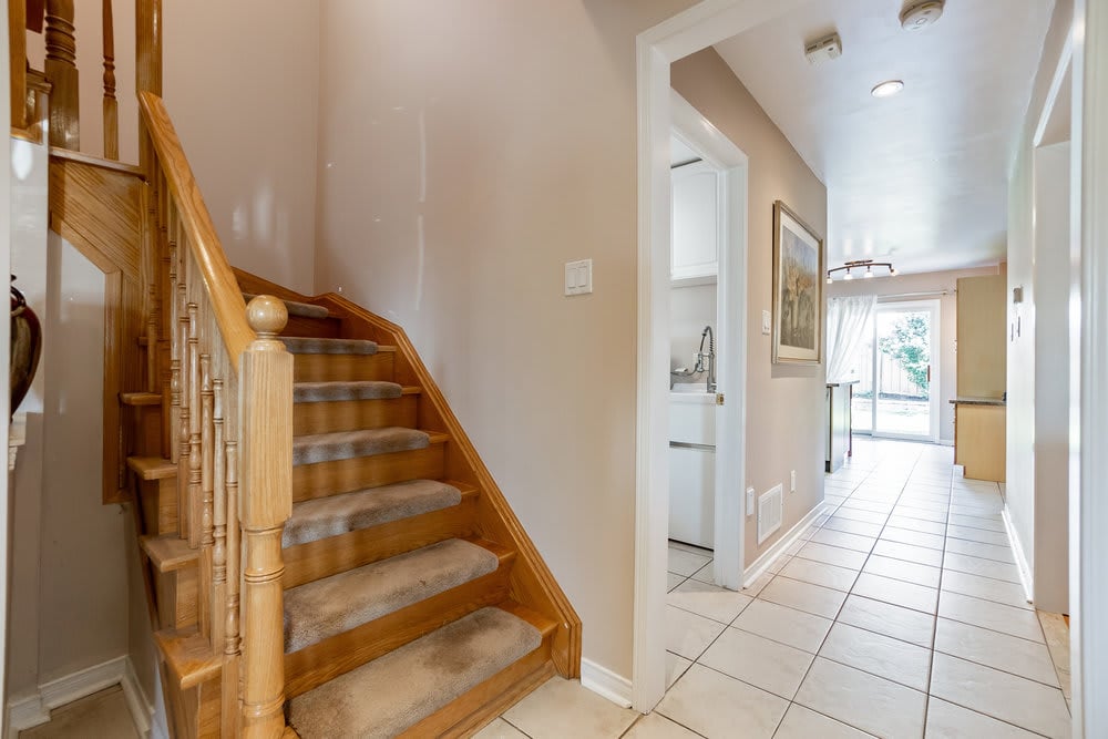 39 Berton Blvd
