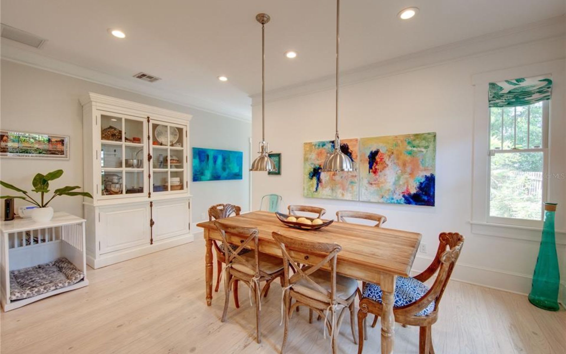1122 Pomelo Ave