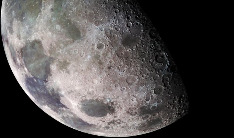 Rocket on crash course with moon does not belong to SpaceX, report says