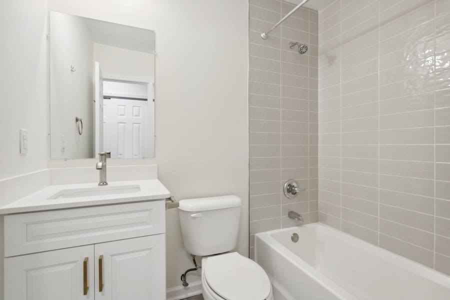 2015 Arthur Ave, #2