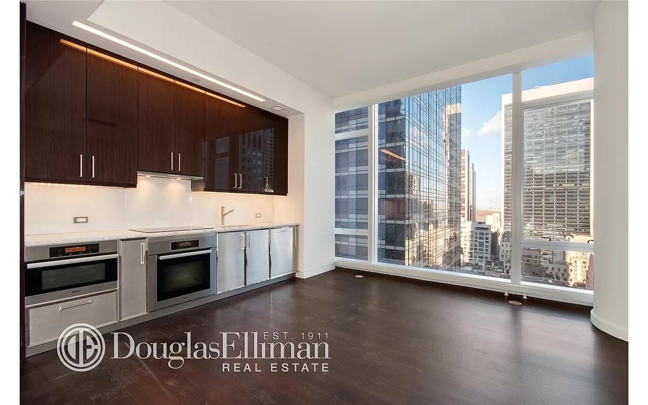 20 W 53rd St., #23B