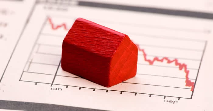 Experts Are Predicting Mortgage Interest Rates Will Drop This Fall: Here’s What You Need to Know