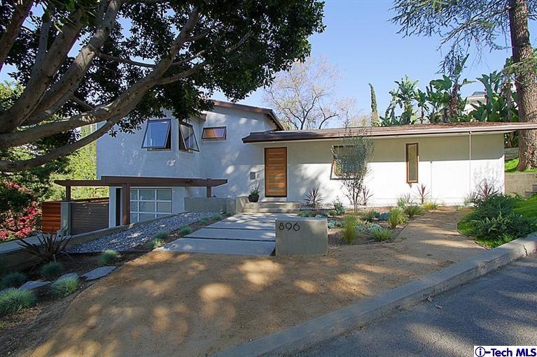 896 Oneonta Drive