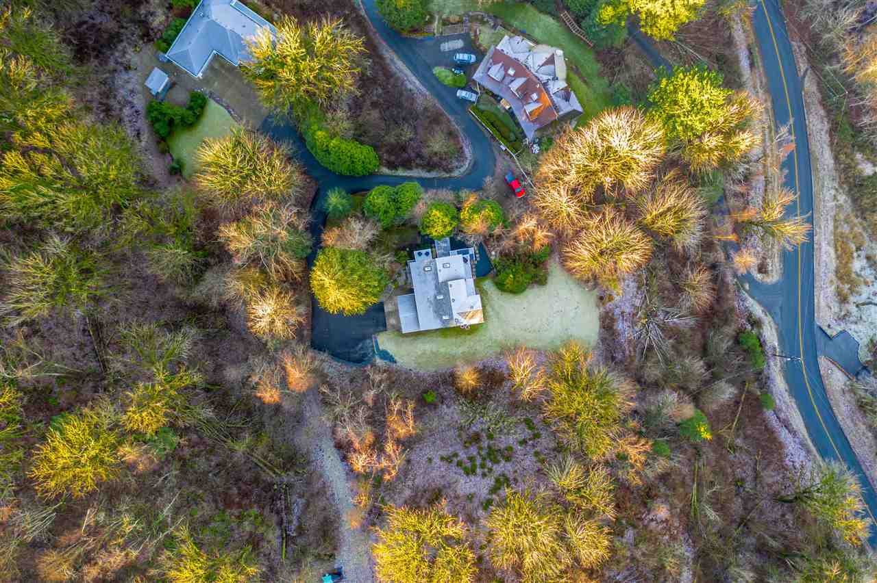8673 Grand View Dr