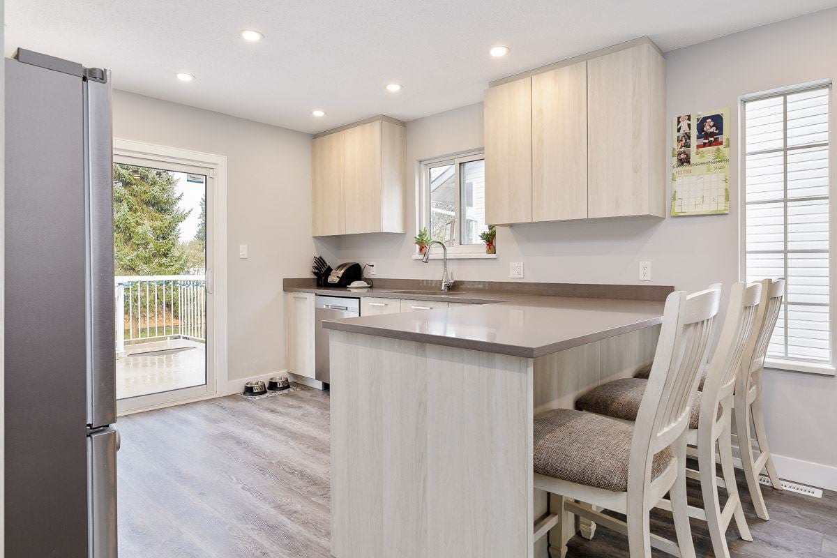 20373 115 Ave