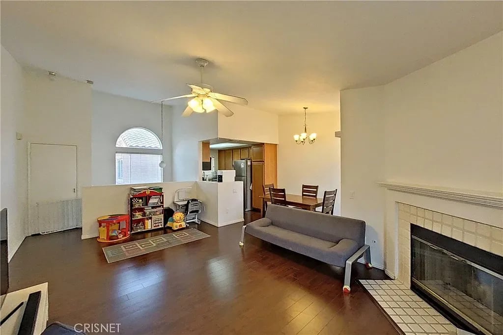 25138 Steinbeck Ave, #G