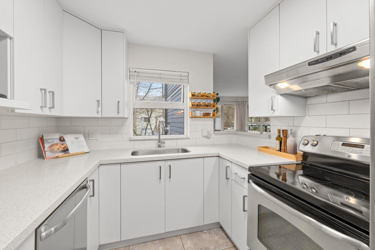 205-2212 Oxford Street, Vancouver