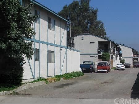 955 W 9th St., Pomona - 11 Units