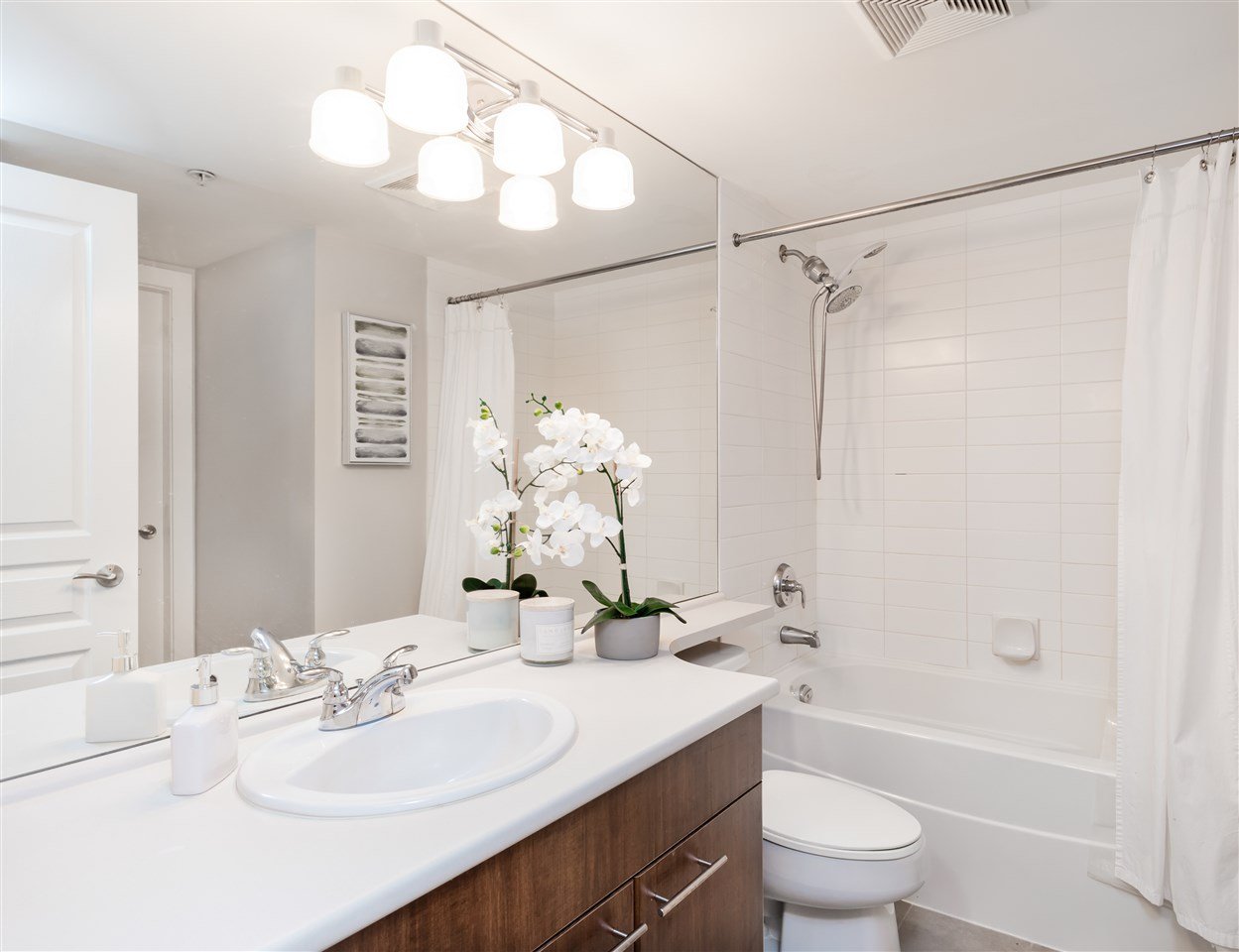 204-4868 Brentwood Dr