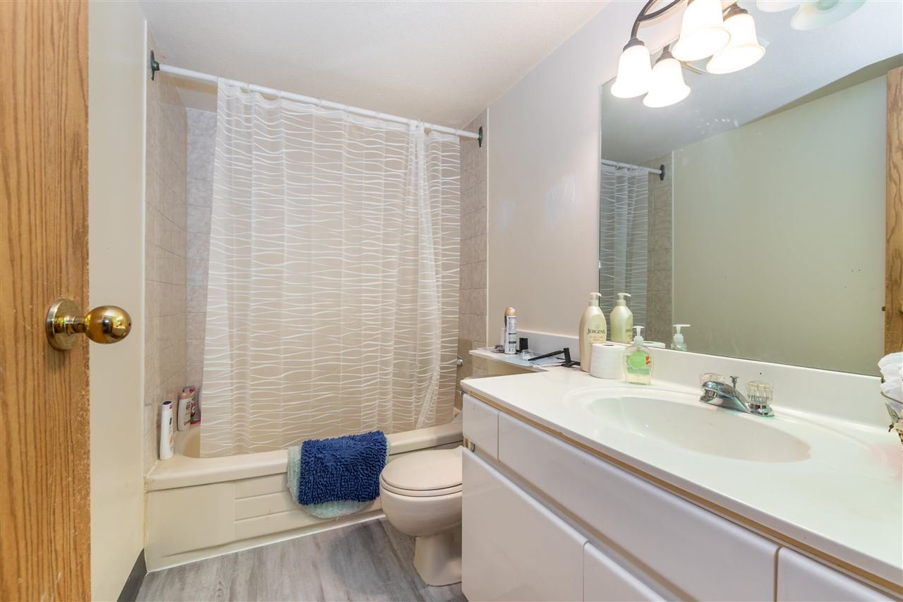 207-33850 Fern St
