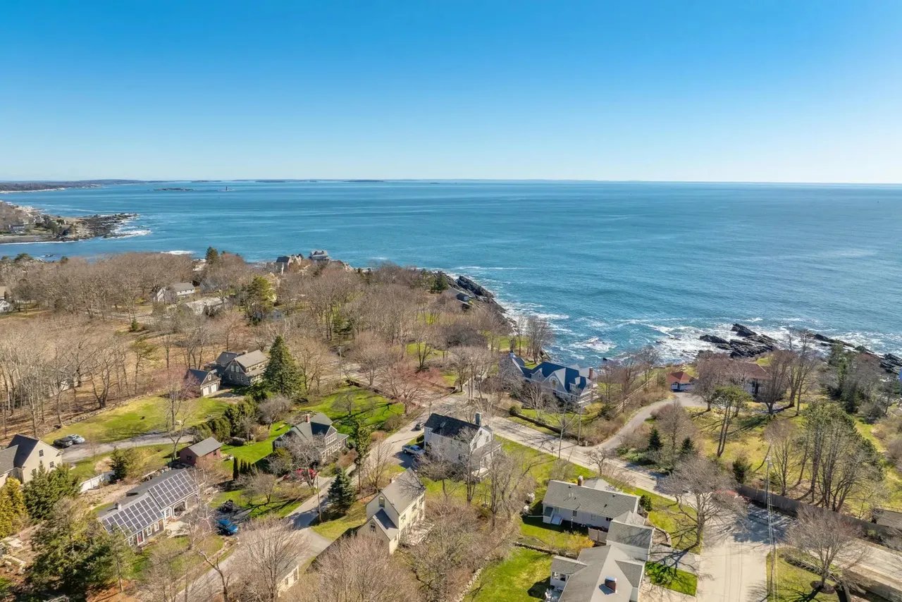 New Listing! 8 Beach Bluff Terrace, Cape Elizabeth, ME 04107 – $700,000