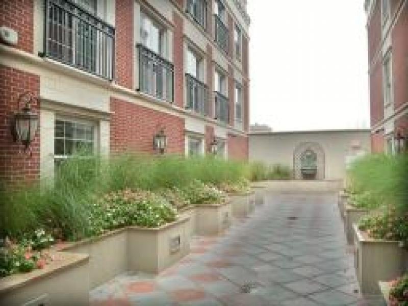 111 Prospect Street Unit: 2E