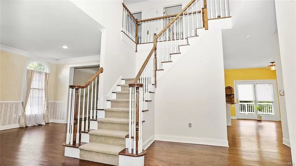 10 Greene Ln